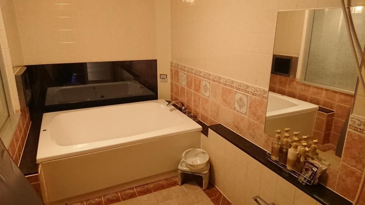 Love hotel Grace (adults Only)