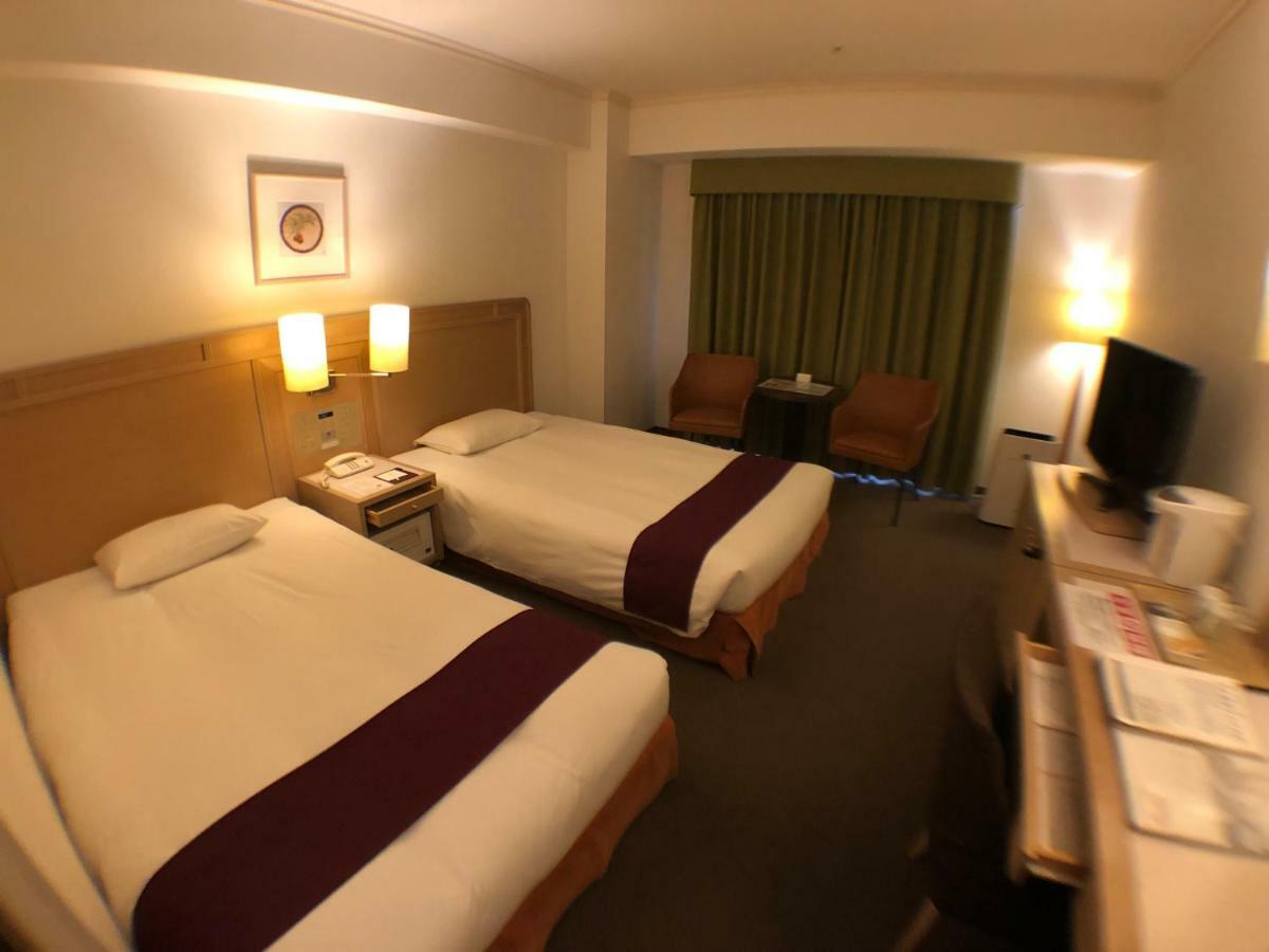 Chateraise Gateaux Kingdom & 4* Sapporo