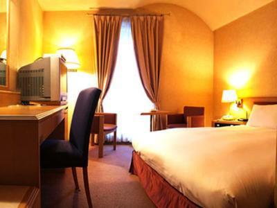 Hotel Dynasty