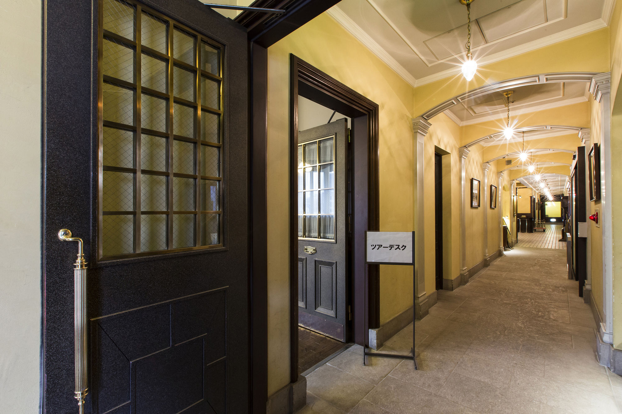 Monterey Hotel 4*