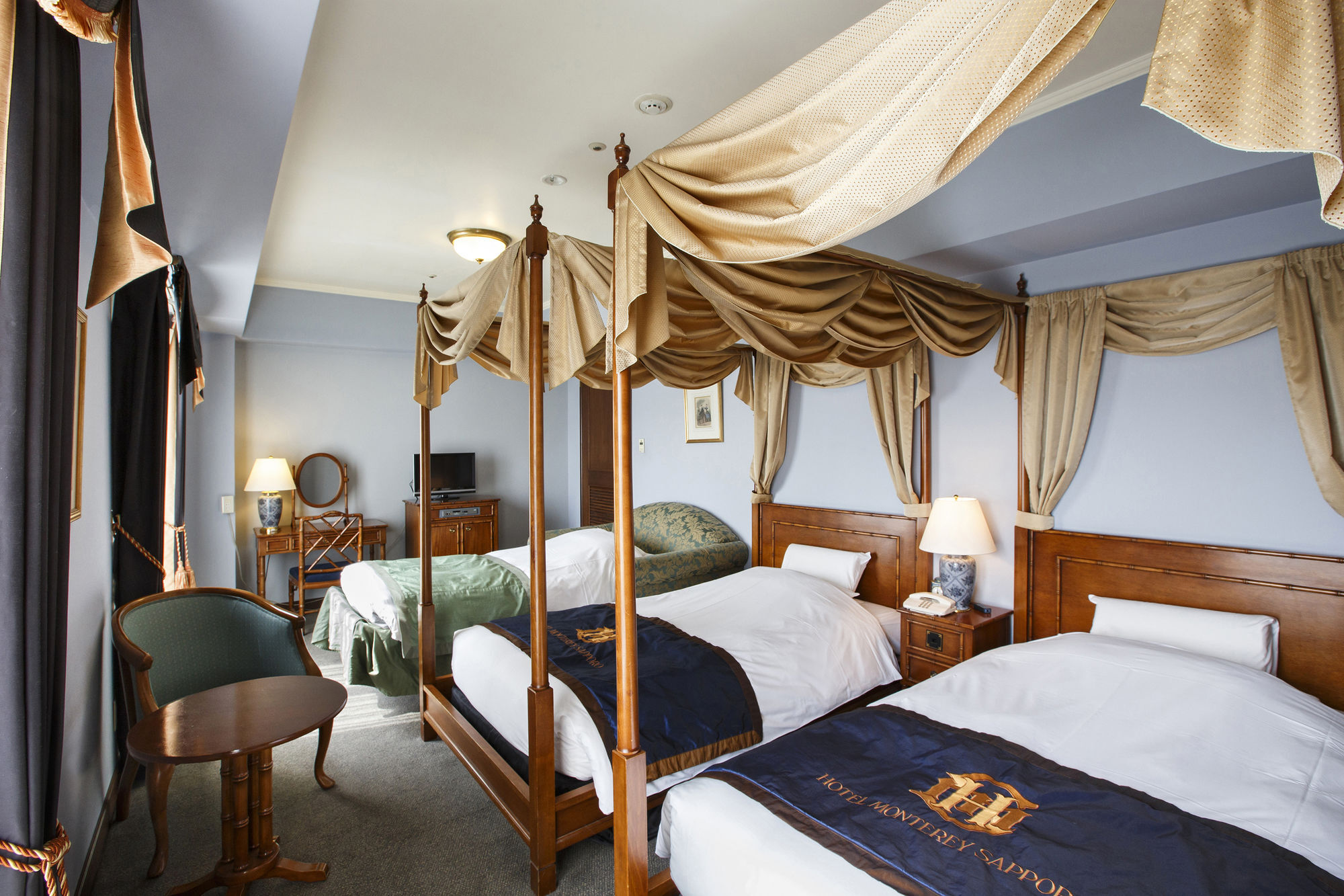 Monterey Hotel