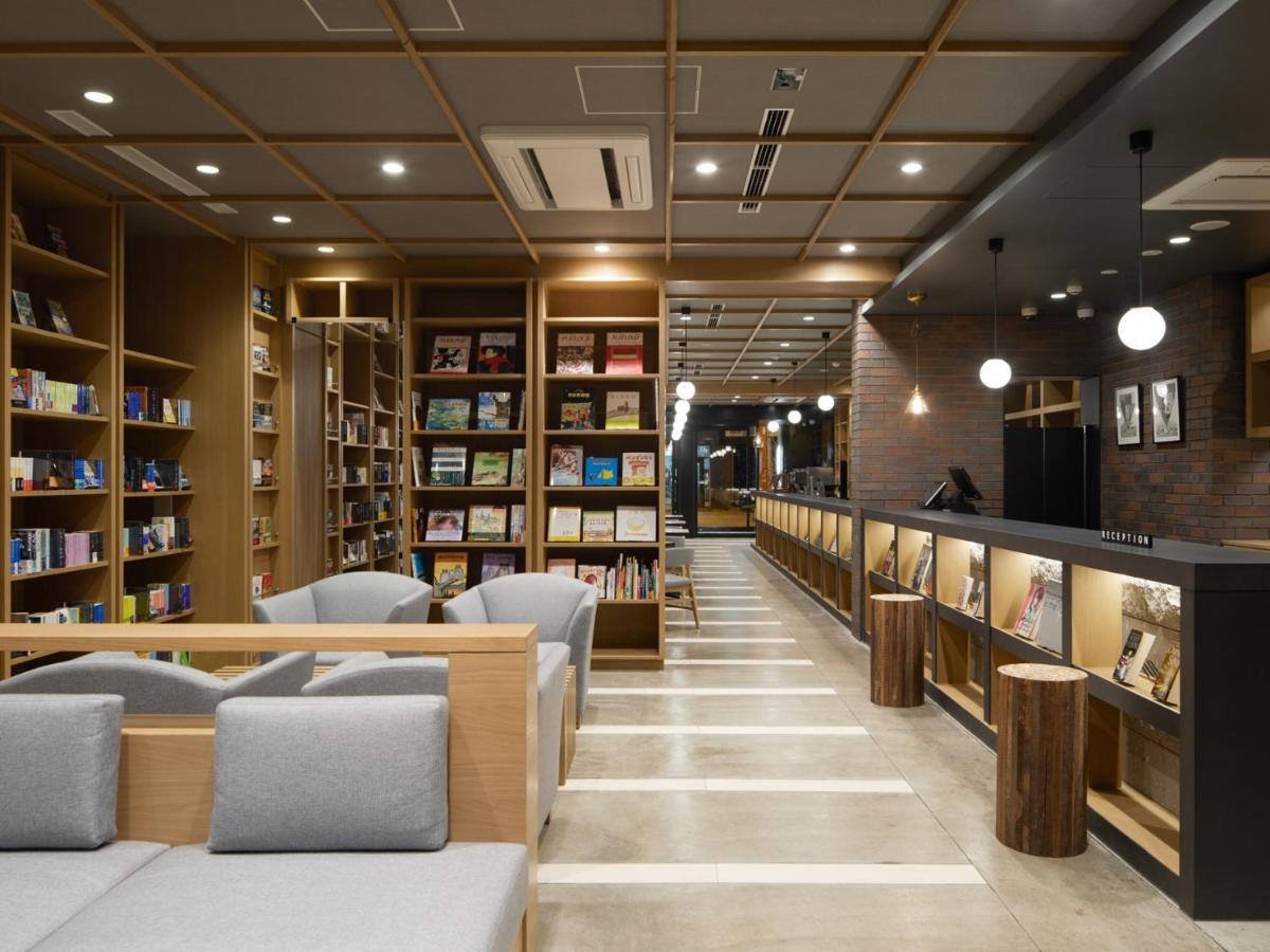 Lamp Light Books