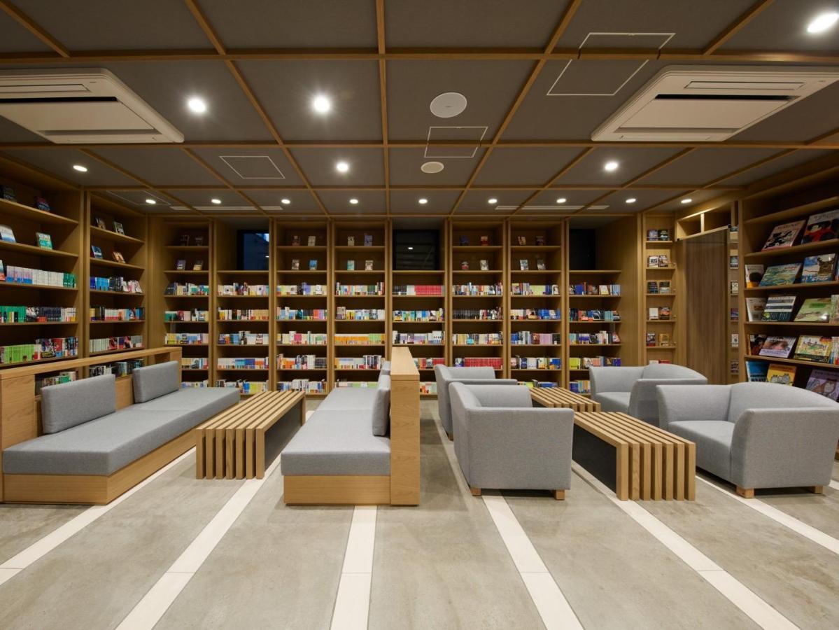 Lamp Light Books Sapporo
