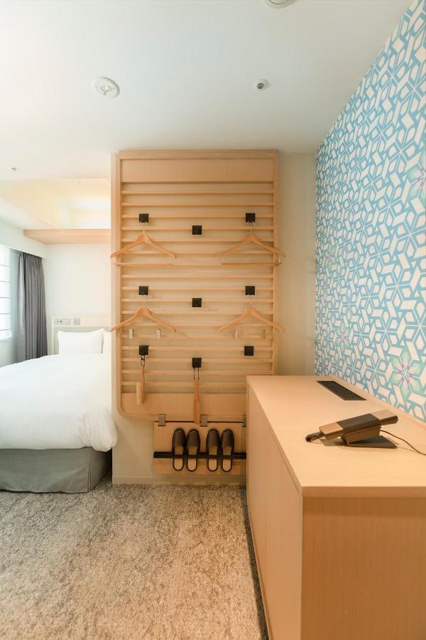 Emion Hotel 4*