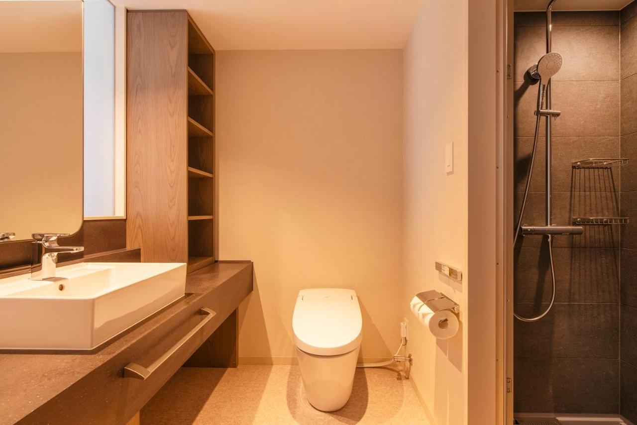 Emion Hotel 4*