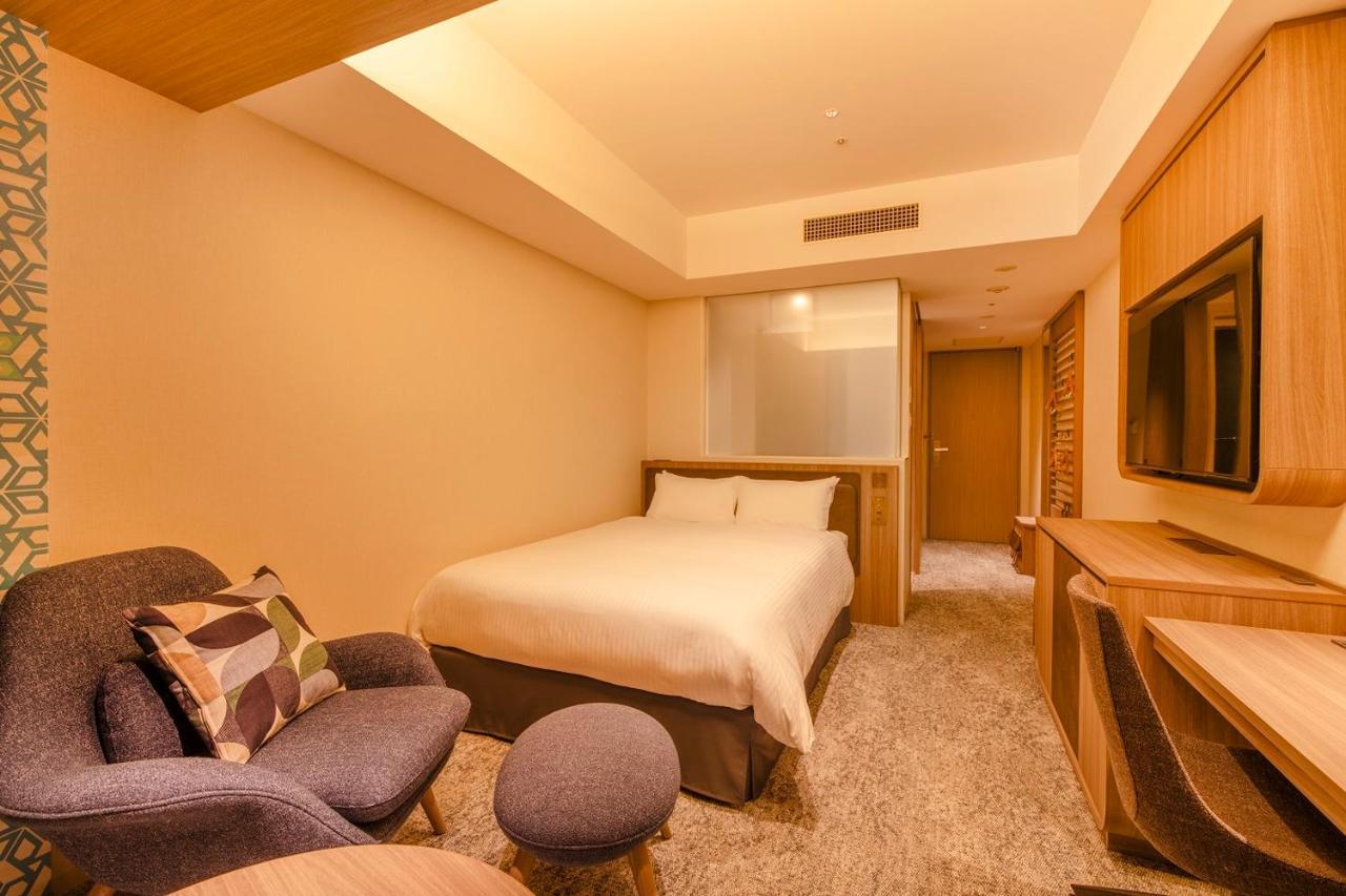 Emion Hotel