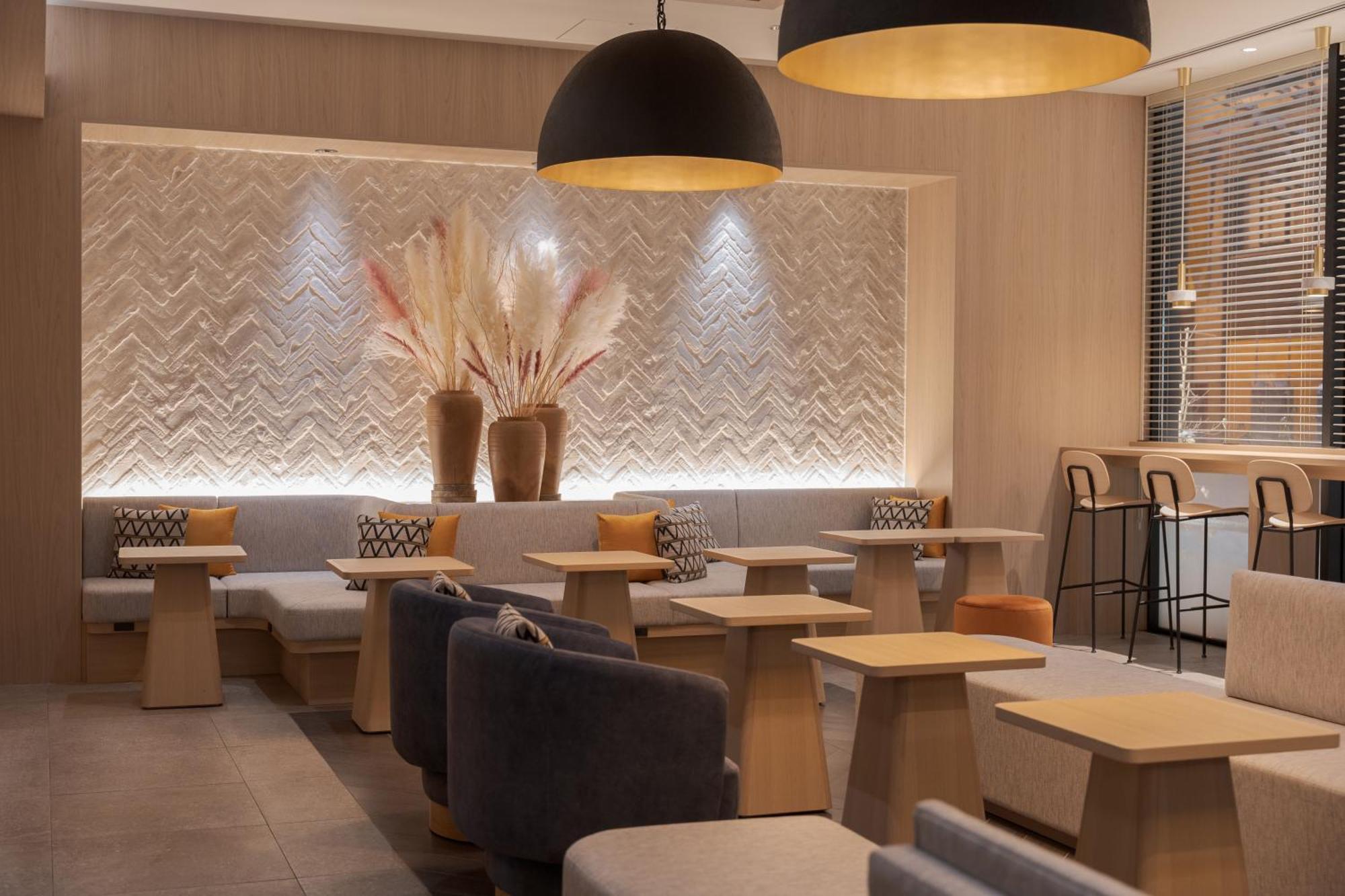 Hotel The B 3*
