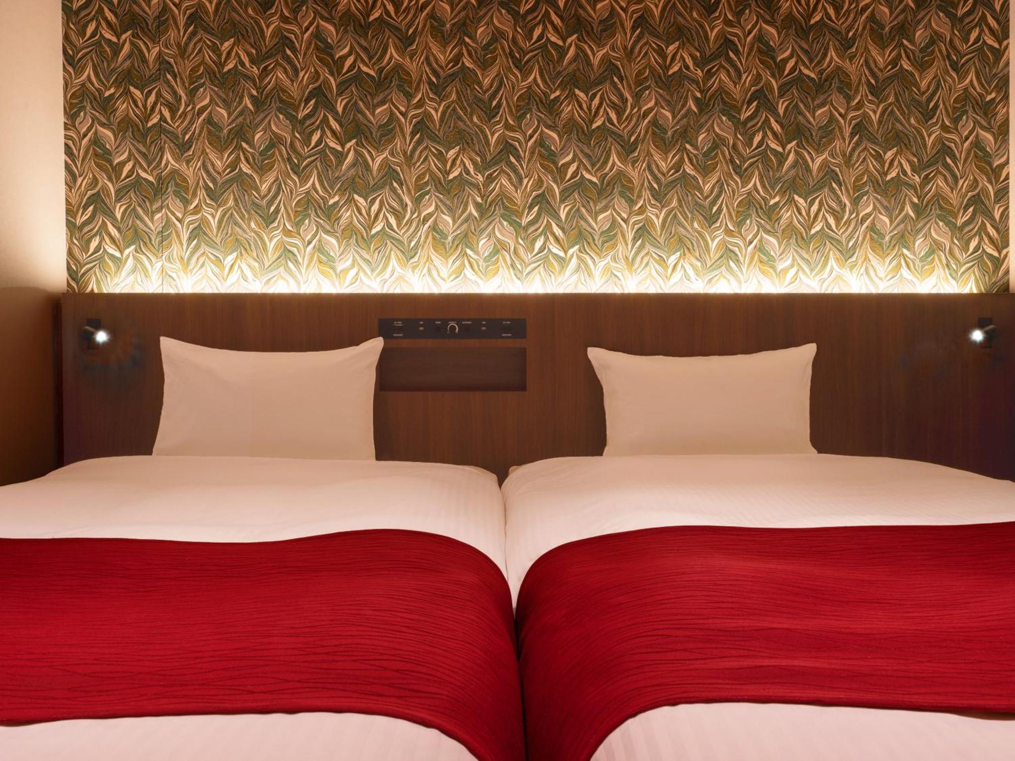 The B Hotel