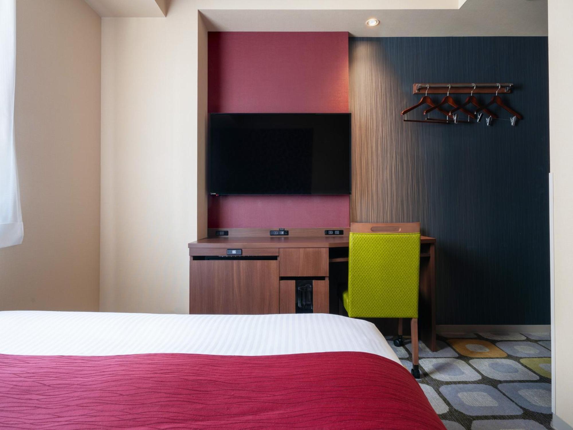 Hotel The B 3*