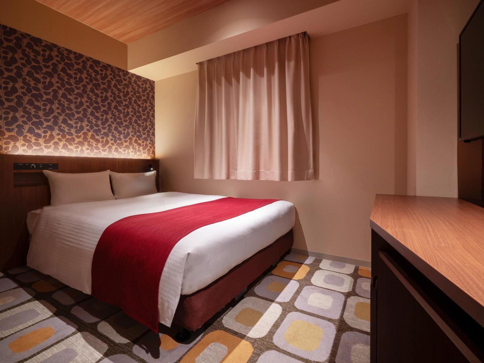 The B Hotel